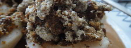 грушевые лодочки с пряником и халвой. Шаг 16