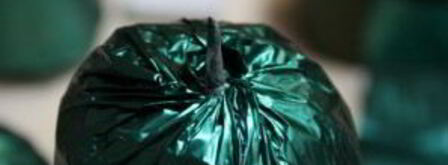 ананас из конфет. Шаг 4