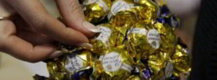 ананас из конфет. Шаг 10