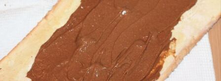 имбирный рулет с кремом и цукатами. Шаг 10