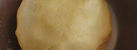 кростата с клубникой и миндальным заварным кремом. Шаг 4