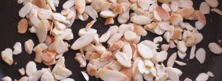 кростата с клубникой и миндальным заварным кремом. Шаг 11