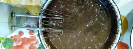 шоколадный бисквит в мультиварке со сметанным кремом. Шаг 4