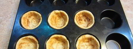 слоеные корзиночки с кремом и карамелью. Шаг 6