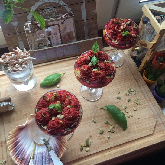 Рецепт веганского крема-борща с тыквенным хумусом