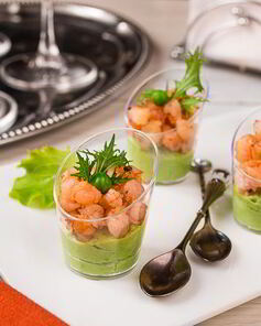 Веррины с кремом из горошка и острыми креветками