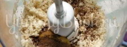 банановое мороженое с шоколадом и клубникой. Шаг 5