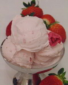 Мороженое Клубничный сюрприз