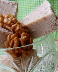 Мороженое ореховое