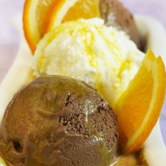 Рецепт шоколадного мороженого с шафрановым соусом