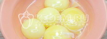 кулич с шоколадной глазурью. Шаг 4