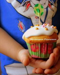 Куличи с апельсиновой цедрой и вяленой клюквой