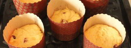 куличи с апельсиновой цедрой и вяленой клюквой. Шаг 10