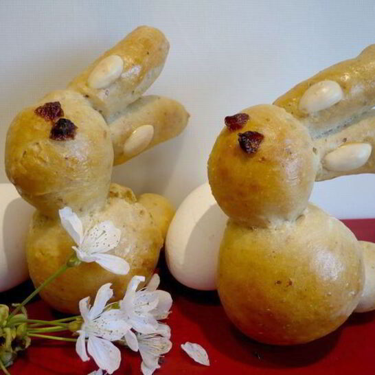 Рецепт пасхальных зайцев в темно-синем лесу