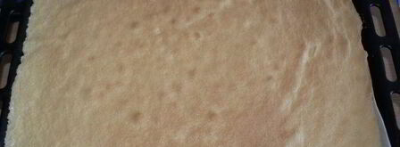 рулет с суфле и брусникой. Шаг 4