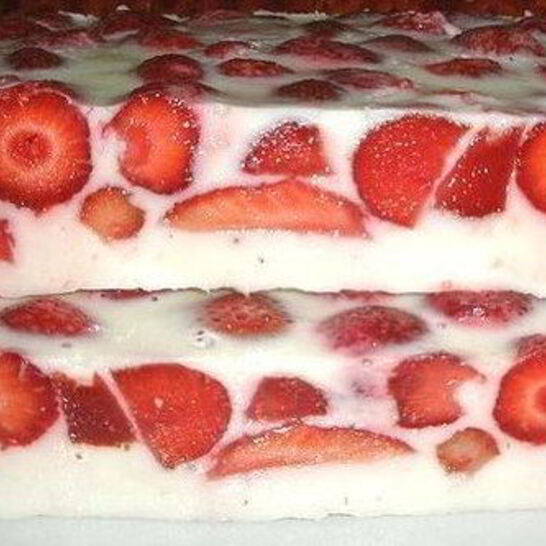 Рецепт заливного десерта клубника под снегом