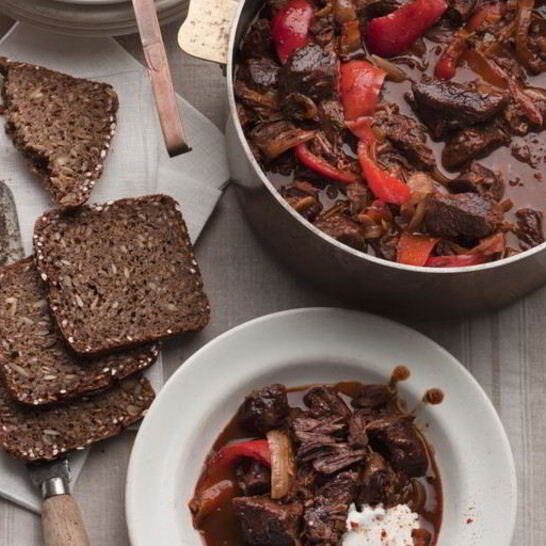 Рецепт азу из индейки в сметанном соусе