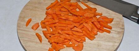 азу с солеными огурцами и с картошкой. Шаг 4