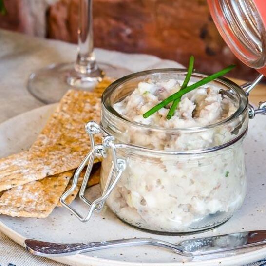 Рецепт форшмака с тостами