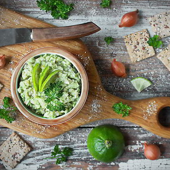 Рецепт форшмака с зеленым яблоком, протертым через чеснок