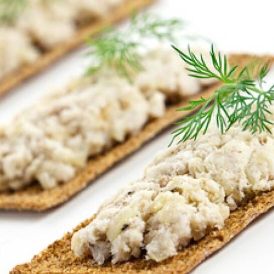 Рецепт рыбного форшмака на сухарных пластинках