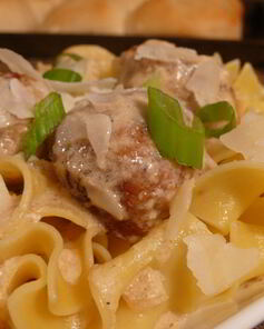 Фрикадельки из индейки в сливочном соусе