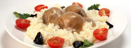 фрикадельки с рисом и школьной подливой. Шаг 6