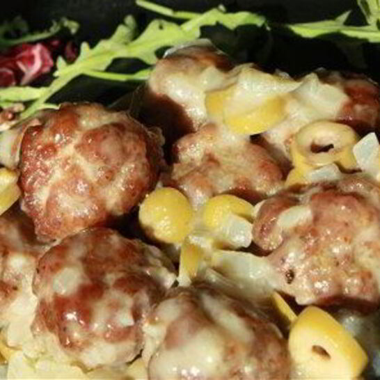 Рецепт фрикаделек в соусе из оливок