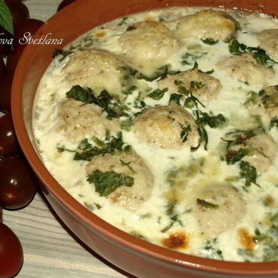 Рецепт куриных фрикаделек, запеченных в сливках