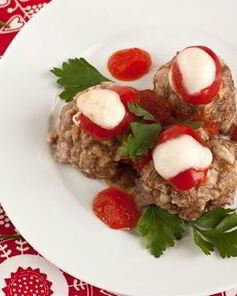 Мясные фрикадельки с моцареллой