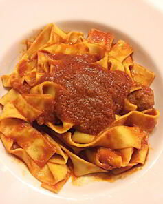 Паста паппарделле с фрикадельками