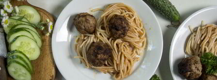 спагетти с фрикадельками в соусе. Шаг 9