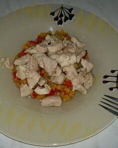 Чечевица с сладким перцем и чесноком и куриная грудка с зирой и кориандром