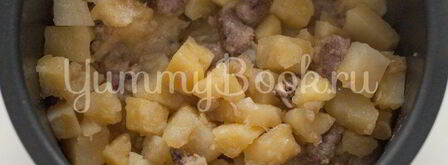 картофель с куриными сердечками в мультиварке. Шаг 4