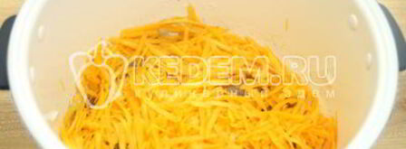 картофель с мясом в мультиварке. Шаг 6