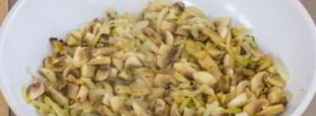 картофель, жаренный с грибами. Шаг 8