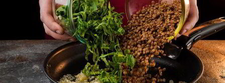 красная чечевица с томатами и шпинатом. Шаг 5