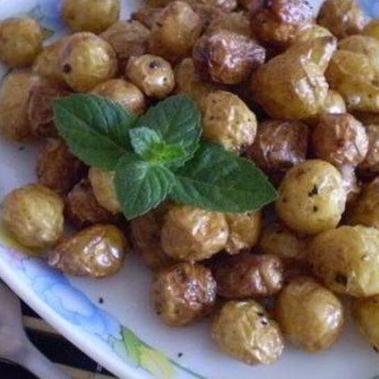 Рецепт мелкого картофеля с чесноком