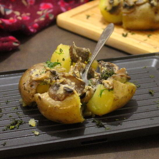 Рецепт печеного картофеля с грибной начинкой