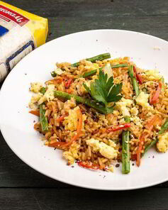 Пикантный рис в воке