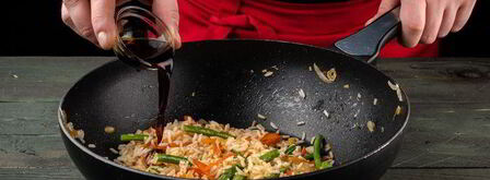 пикантный рис в воке. Шаг 7