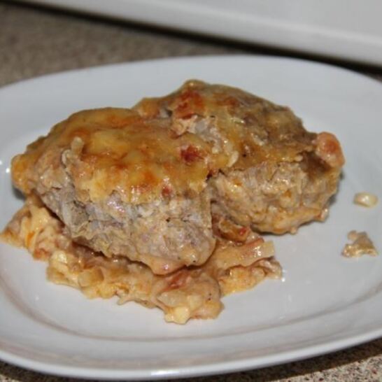 Рецепт ленивых голубцов из китайской капусты под соусом из соленых помидор