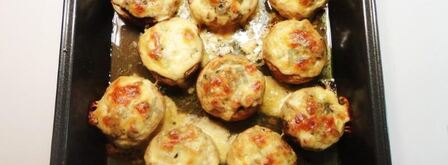 фаршированные шампиньоны запеченные с сыром в духовке. Шаг 6