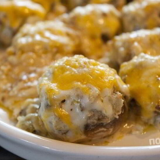 Рецепт шампиньонов, фаршированных беконом и сыром