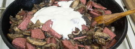 шампиньоны с колбасой. Шаг 5