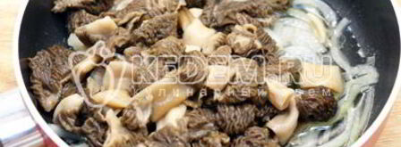 сморчки жареные с картофелем. Шаг 7