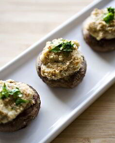 Запеченные грибы с начинкой