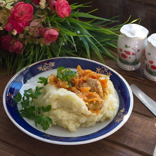 Рецепт гуляша из индейки с картошкой