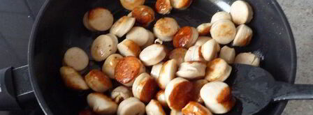 гуляш из перца и жареных колбасок. Шаг 5