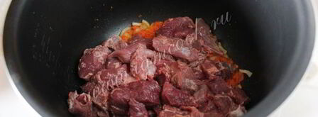 гуляш из свинины в мультиварке. Шаг 5